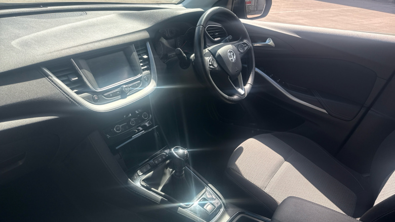 Vauxhall Grandland X 1.2 Turbo SE 5dr Petrol Hatchback